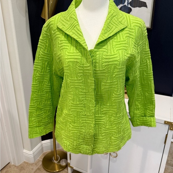 Great Cavalier Tops - Great Cavalier Lime Green Textured Women's Top size Medium